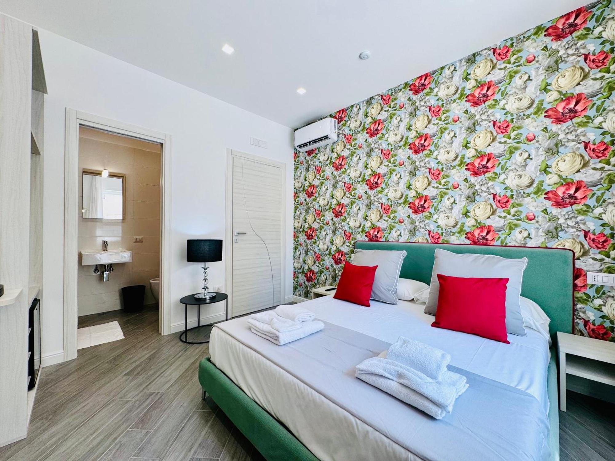 Yourhome - Santa Lucia Rooms Sorrento Kültér fotó