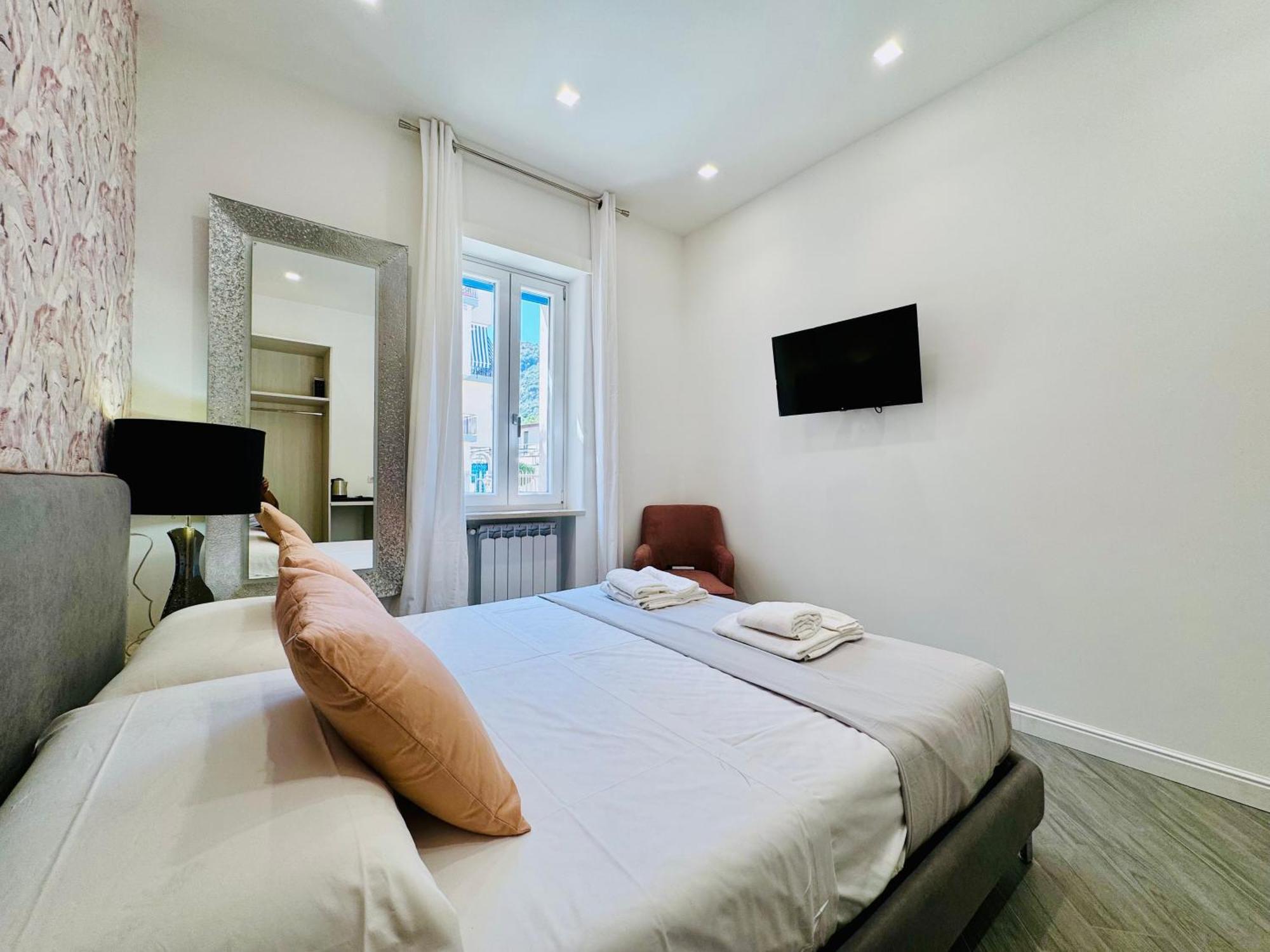 Yourhome - Santa Lucia Rooms Sorrento Kültér fotó
